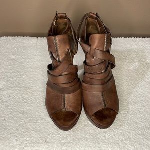 Vera Wang High Platforms